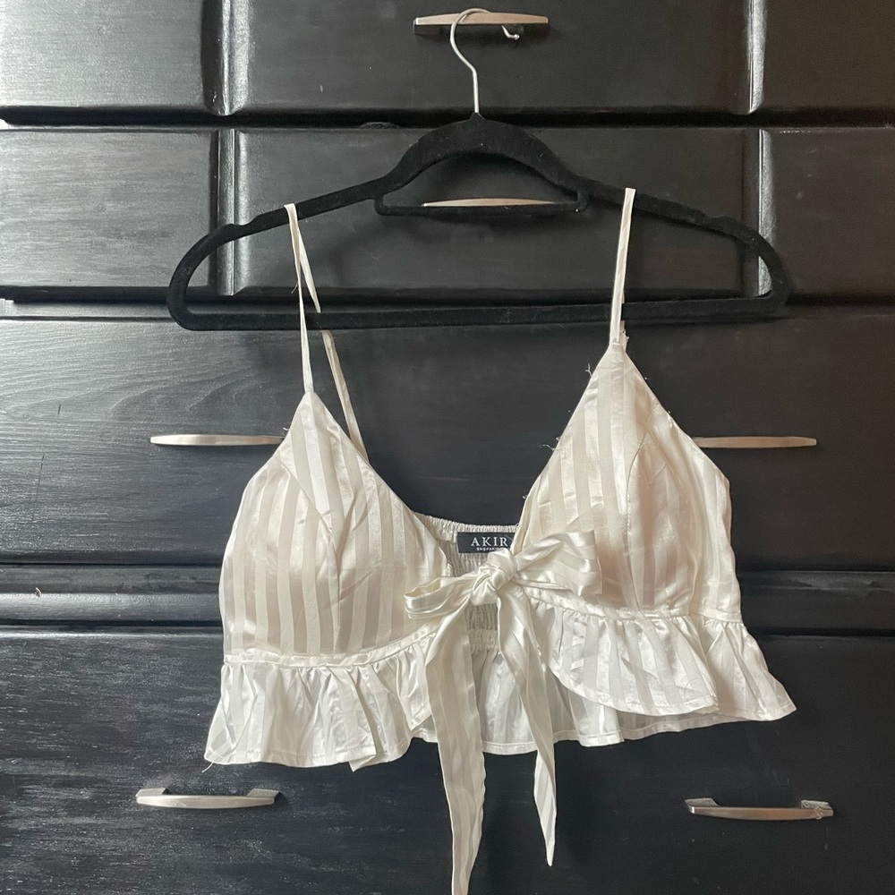 White Bow Tank